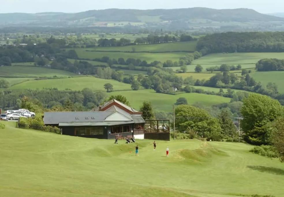 Vast, Elegant Home With Indoor Pool & Sauna Near Popular Golf Course Kington (Herefordshire) Exterior foto