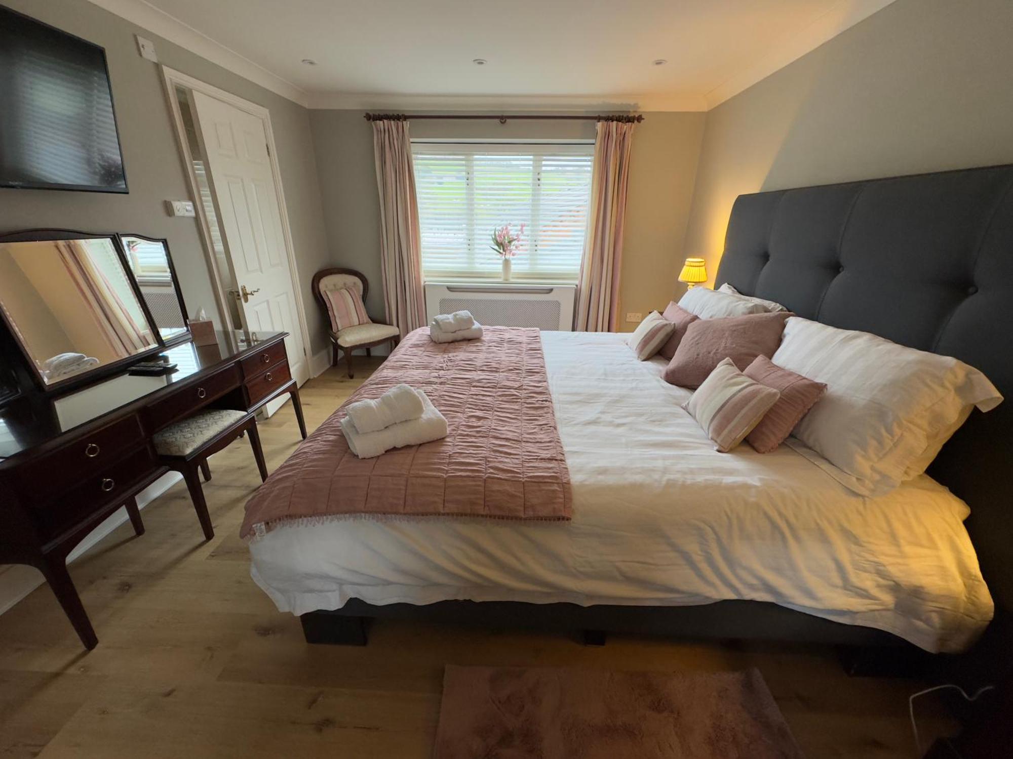 Vast, Elegant Home With Indoor Pool & Sauna Near Popular Golf Course Kington (Herefordshire) Exterior foto
