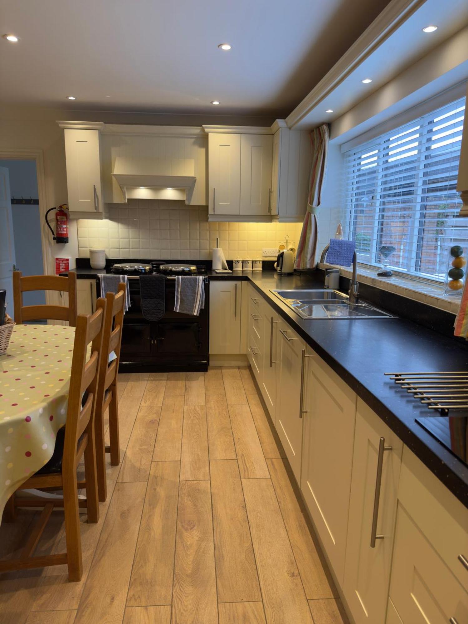 Vast, Elegant Home With Indoor Pool & Sauna Near Popular Golf Course Kington (Herefordshire) Exterior foto